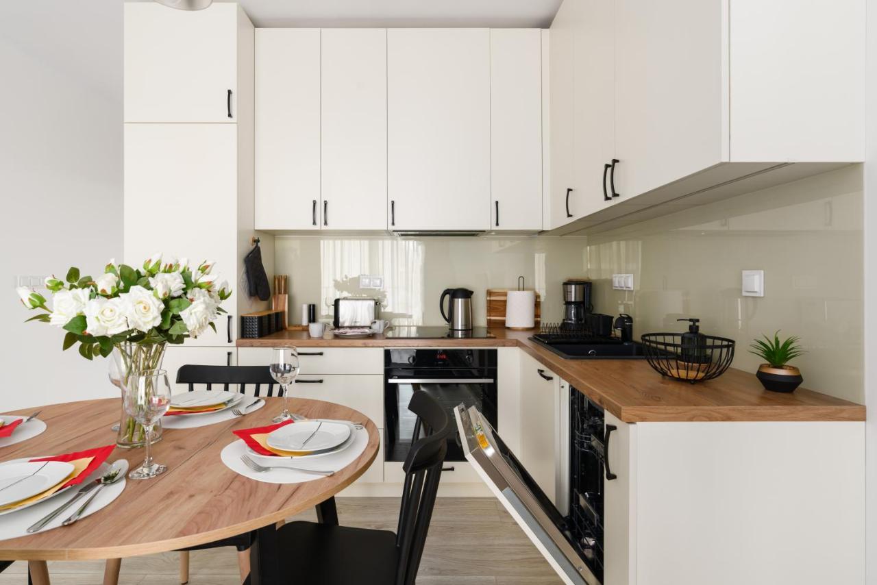Premium Apartments Poznan Airport By Noclegi Renters מראה חיצוני תמונה